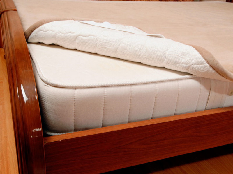 Кому підійде середньої жорсткості матрац